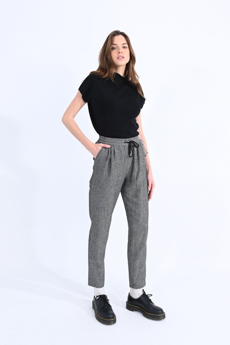 Black Herringbone Woven Pull-On Pant