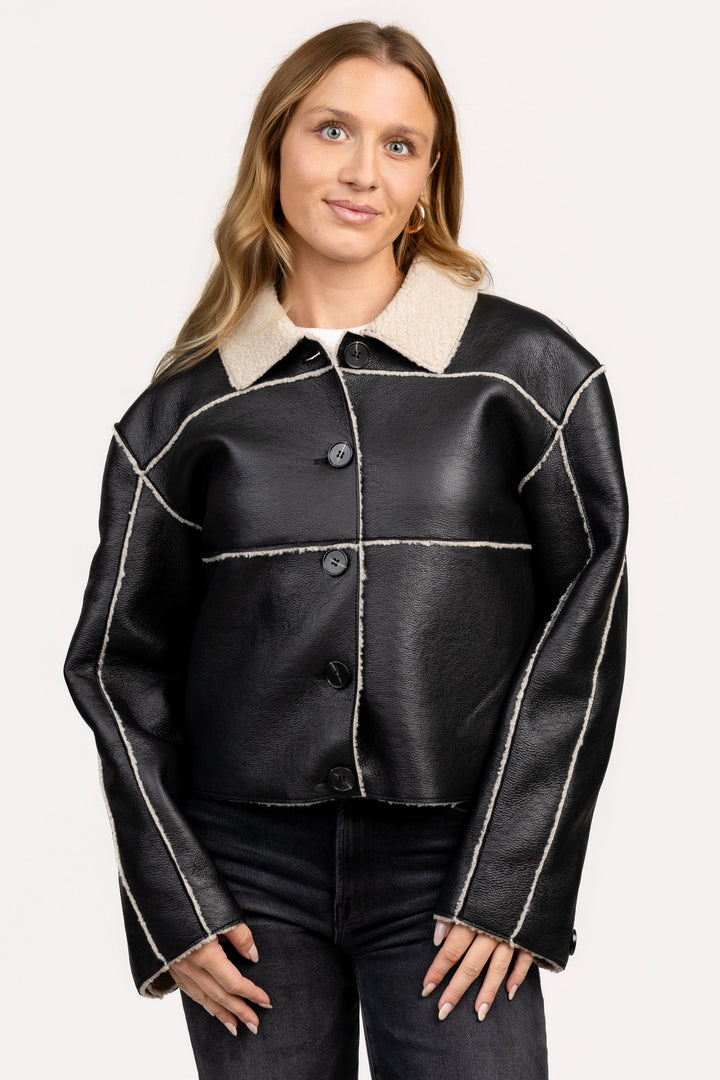 Black Tilia Coat