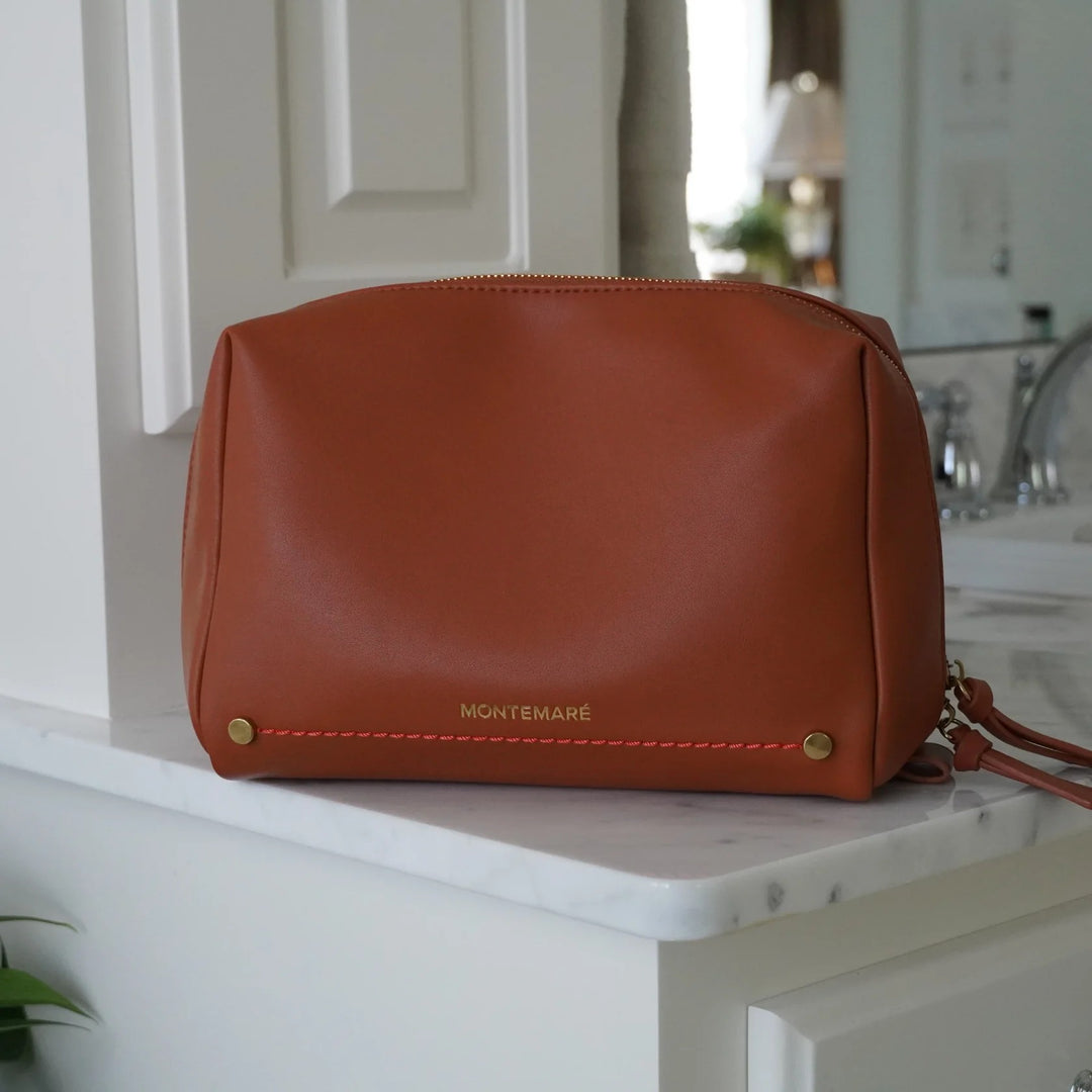 Cognac Standing Toiletry Case