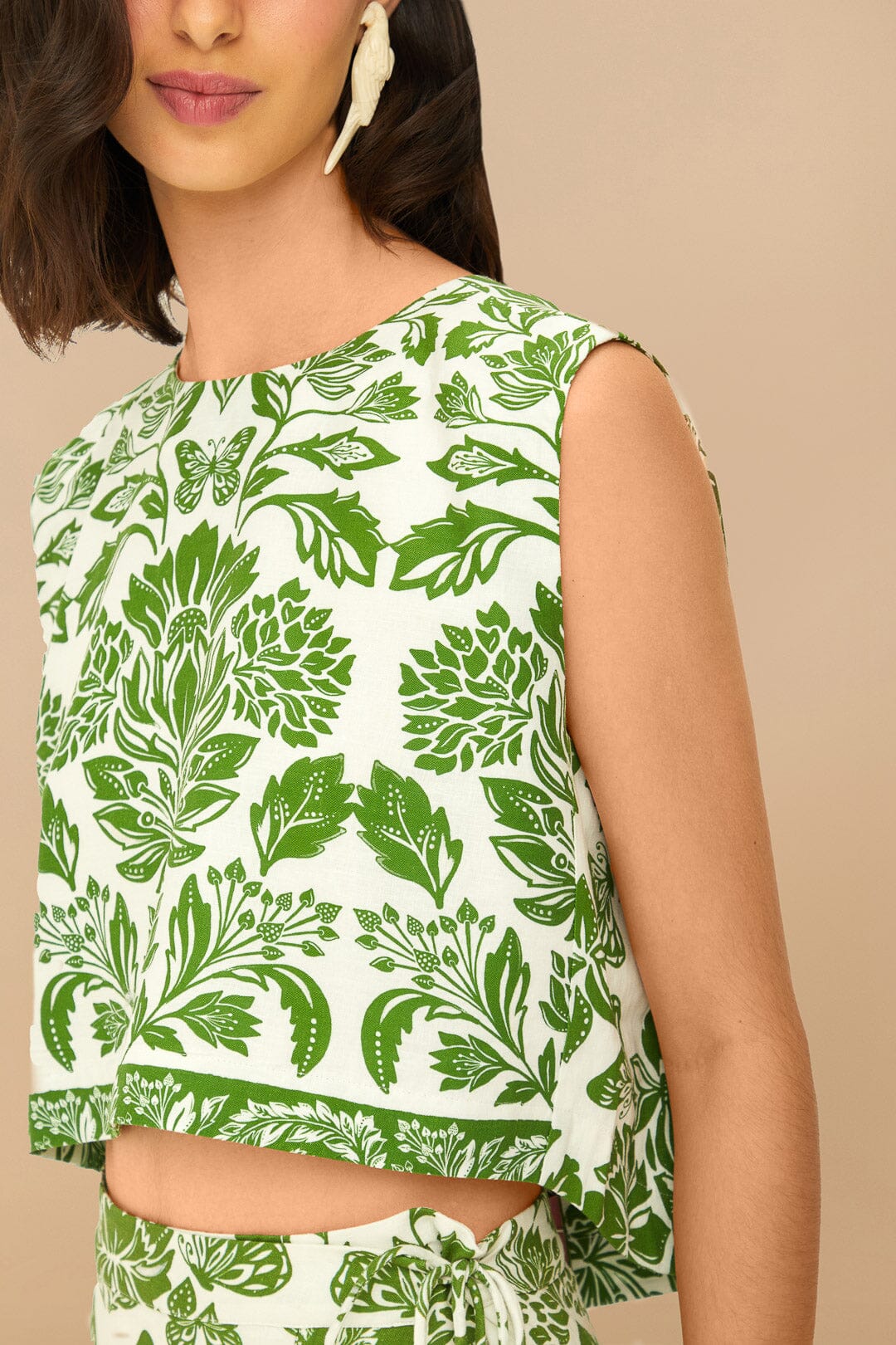 Green Delicate Tapestry Sleeveless Top