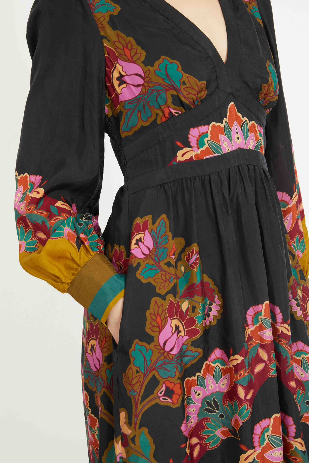 Lacquer Bush Lily Perle Dress