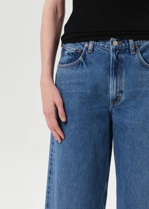 Myth Mid Rise Low Curve Jean