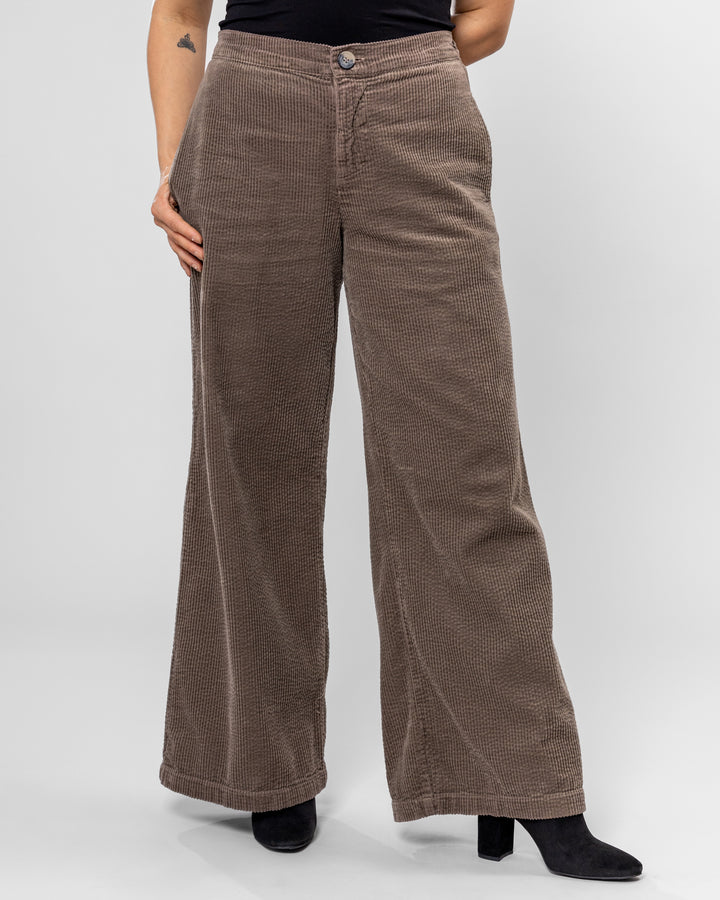 Saddle Wide Leg Corduroy Pant