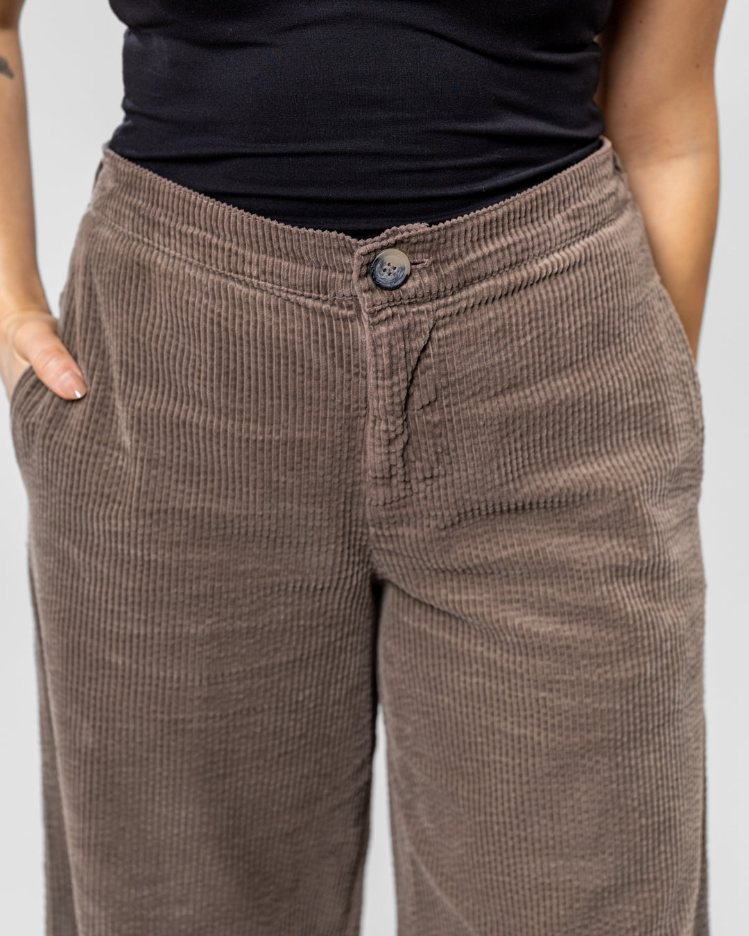 Saddle Wide Leg Corduroy Pant