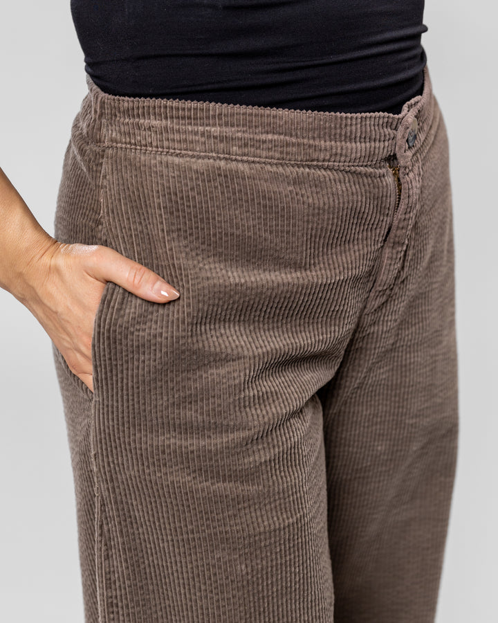 Saddle Wide Leg Corduroy Pant